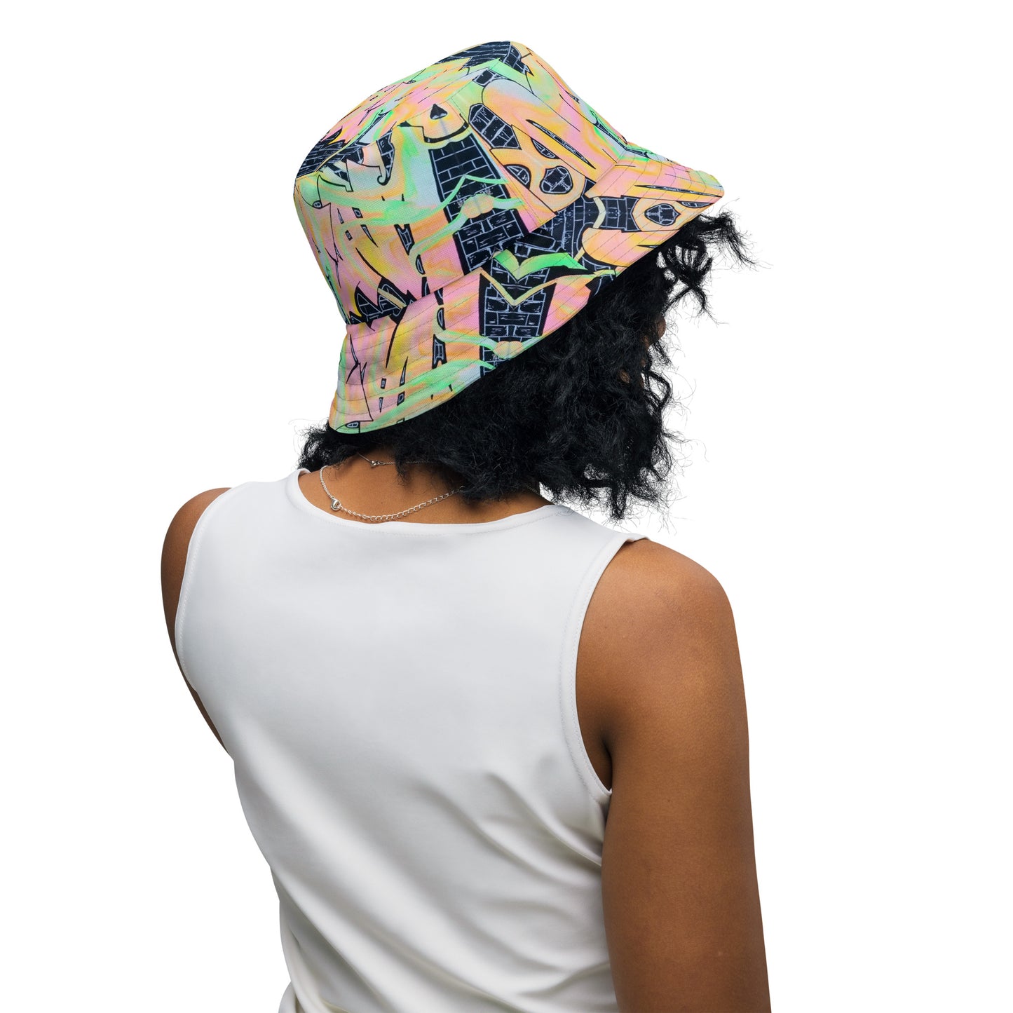 Dueling Graffiti Dream Reversible bucket hat
