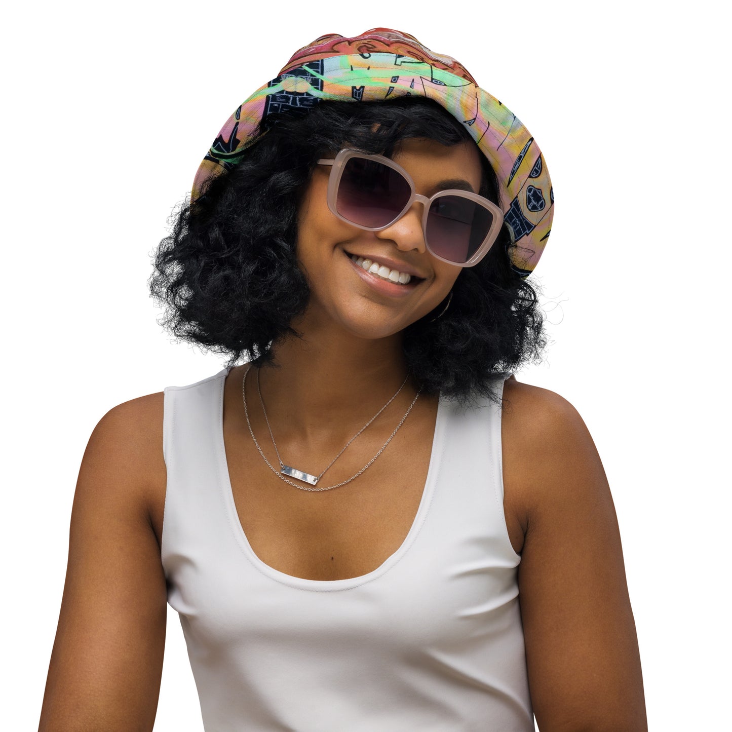 Dueling Graffiti Dream Reversible bucket hat