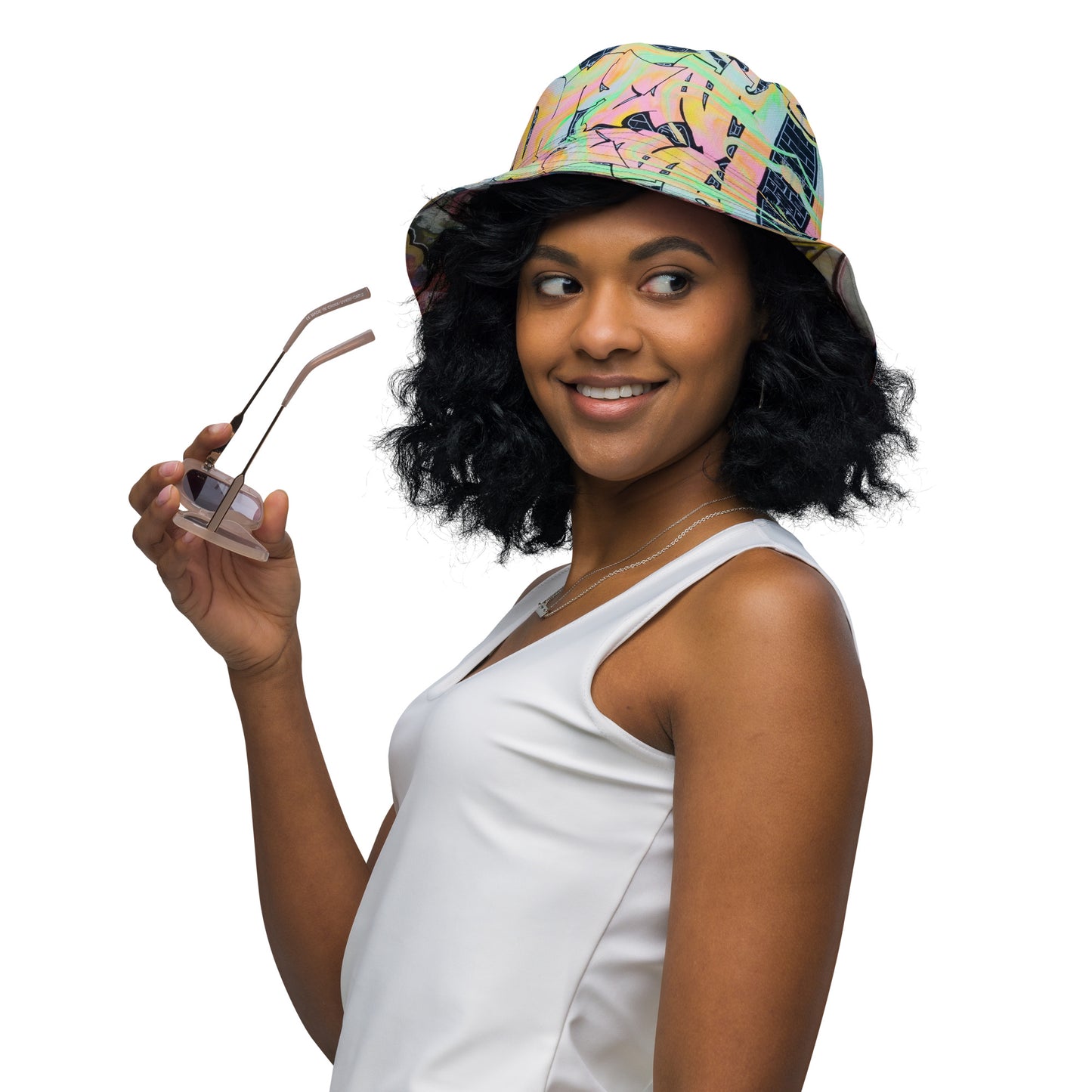 Dueling Graffiti Dream Reversible bucket hat