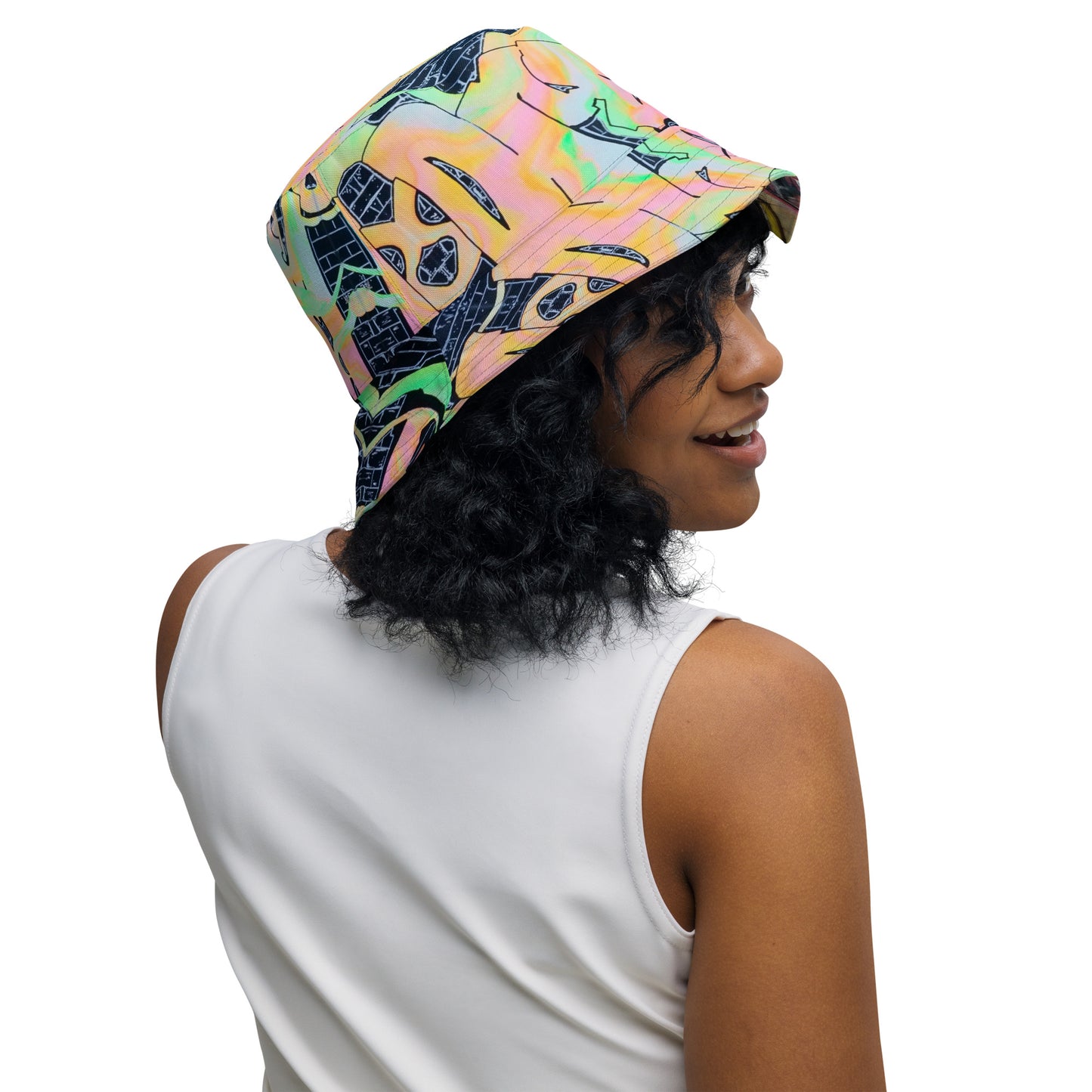 Dueling Graffiti Dream Reversible bucket hat