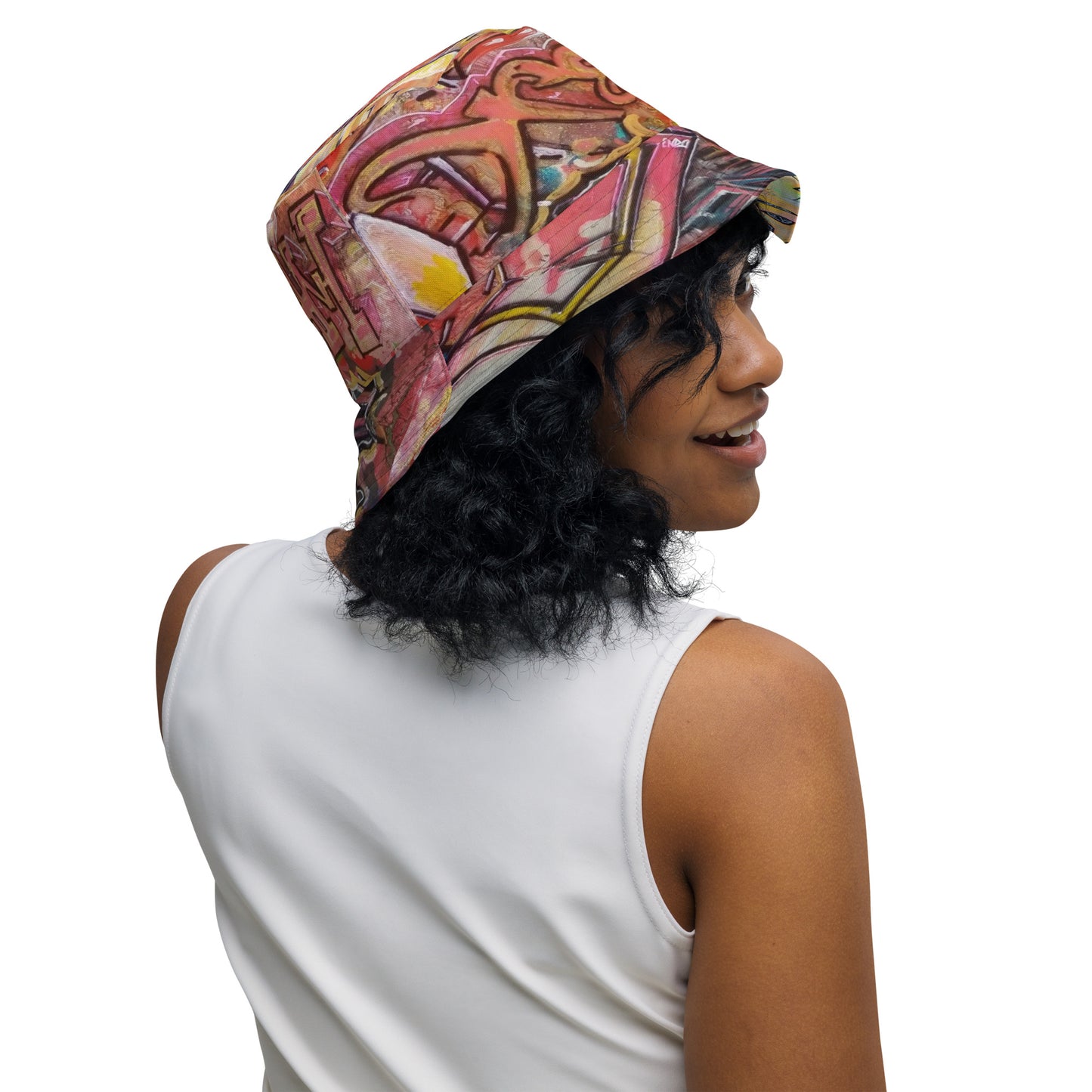 Dueling Graffiti Dream Reversible bucket hat